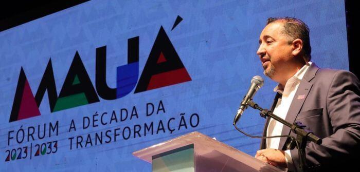 Prefeito Marcelo de Oliveira discursando no Fórum da Década 