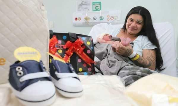 Manuely: A Alegre Chegada da Primeira Bebê do Ano no Grande ABC