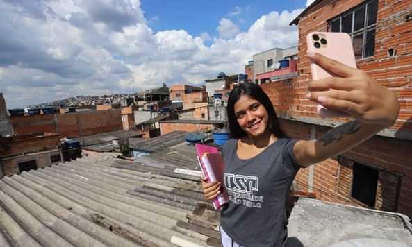 Morar na Favela e Estudar na USP através dos Olhos de uma Jovem de Mauá