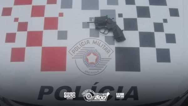 Homem é preso em São Bernardo com motocicleta roubada e simulacro de arma