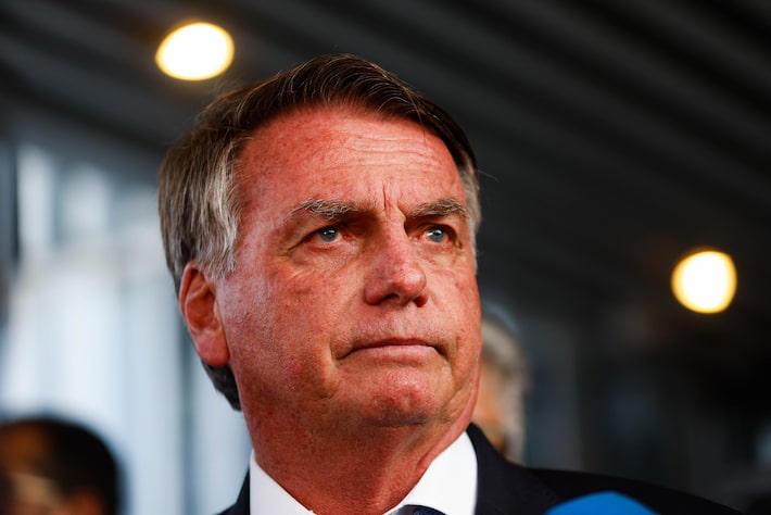 Bolsonaro passa mal no RN e é transferido de helicóptero às pressas