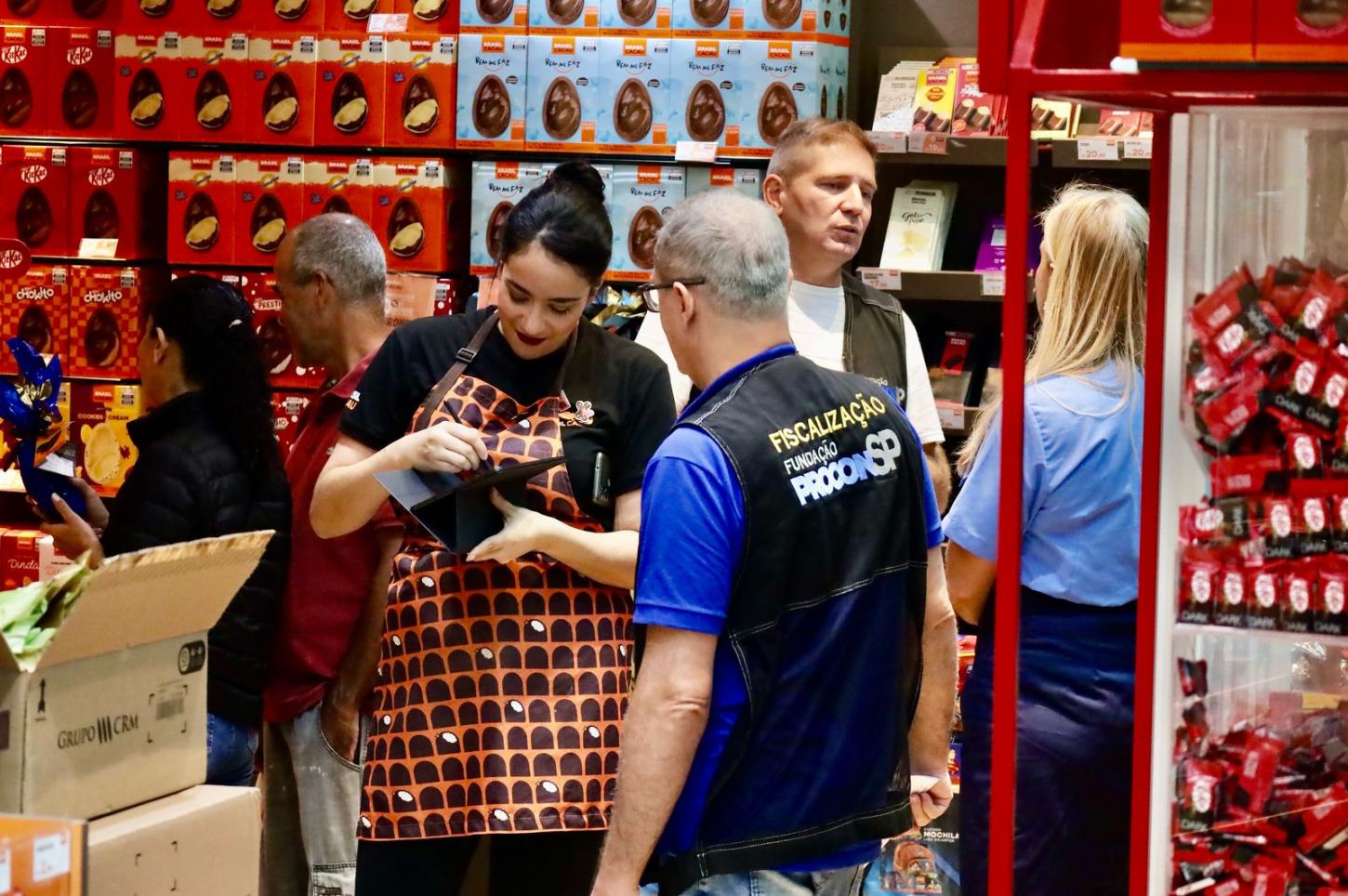 Procon de Mauá realiza fiscalização especial durante a Páscoa