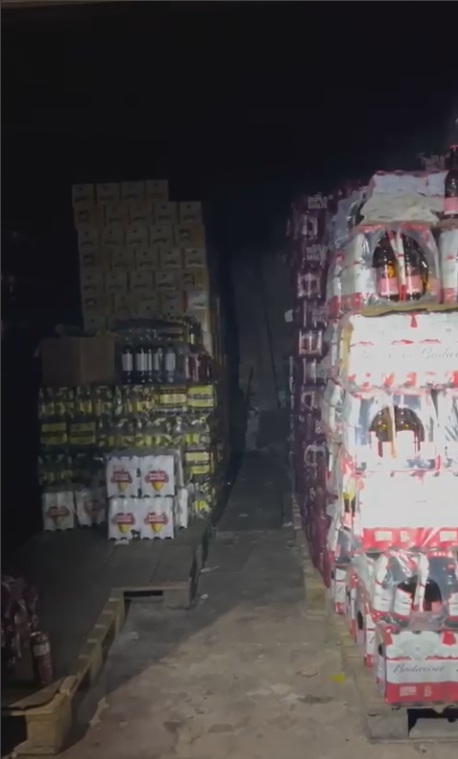 GUARDAS DE MAUÁ DESCOBREM 4 TONELADAS DE BEBIDAS VENCIDAS EM GALPÃO
