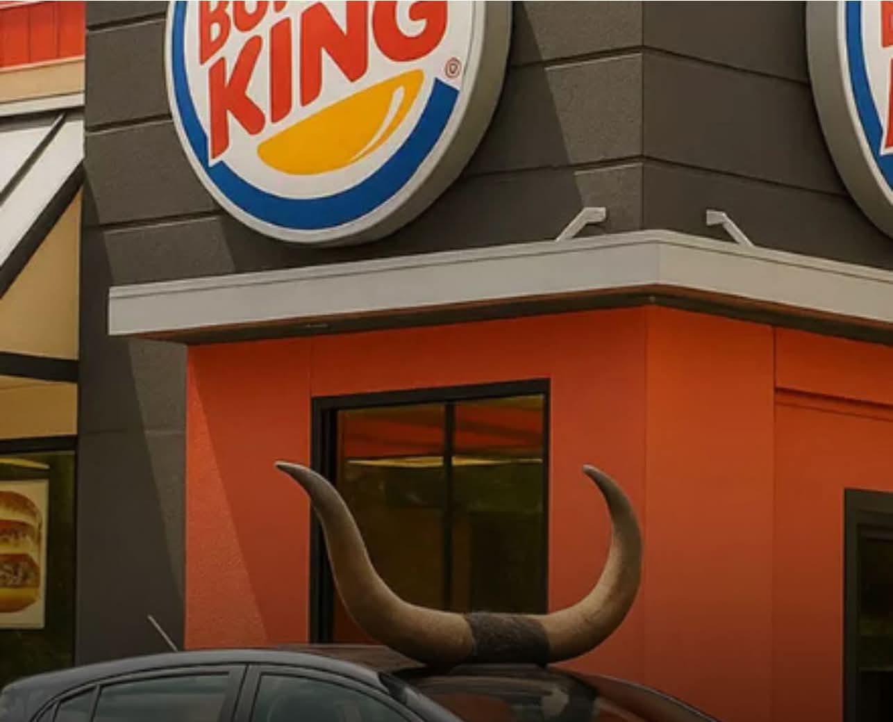 BURGER KING DÁ WHOPPER GRÁTIS PARA TRAÍDOS NO DIA DOS NAMORADOS