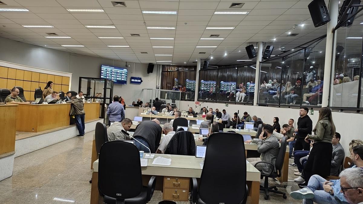 Câmara de Mauá aprova abono de R$ 1.350 a servidores em primeira votação