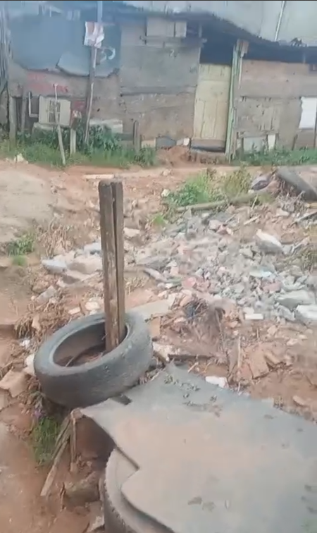 Morador do Zaira 5 denuncia situação crítica na Rua das Pitangueiras após chuvas