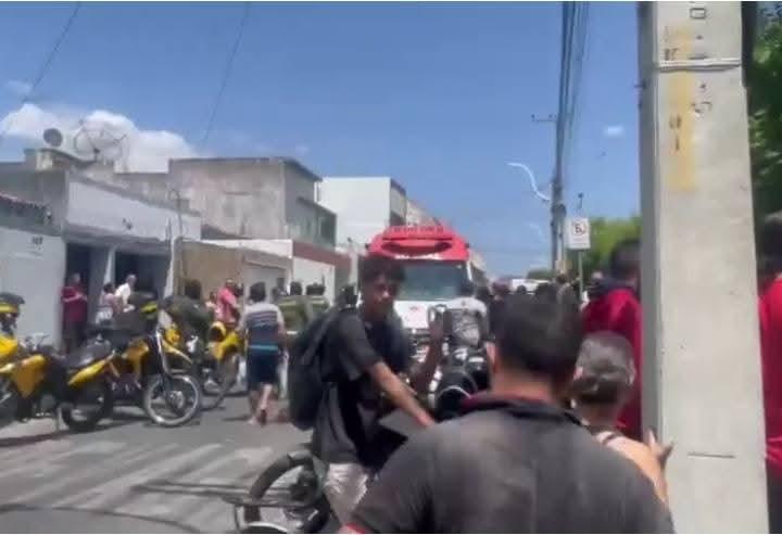 TRAGÉDIA EM SOBRAL: ESTUDANTES SÃO BALEADOS DENTRO DE ESCOLA