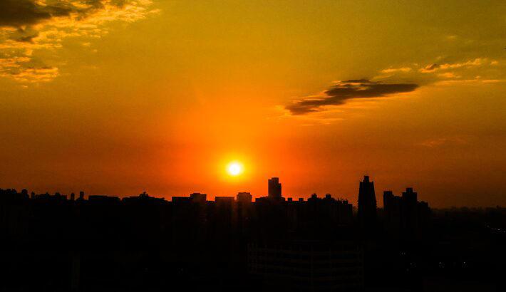 SP ENFRENTA CALOR HISTÓRICO ANTES DE VIRADA RADICAL DE TEMPERATURA