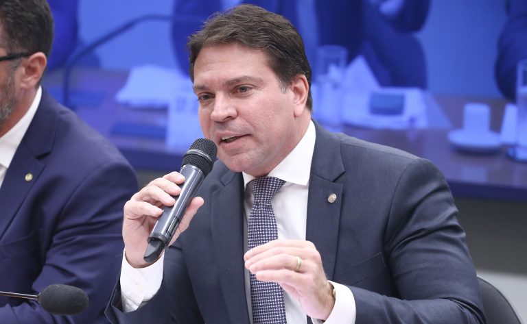 Comissão aprova proposta que permite confisco de dinheiro do crime incorporado a empresas