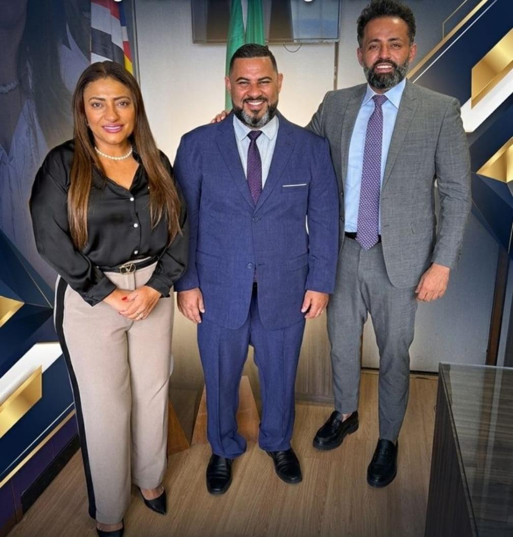 ALIADO DE ÁTILA MUDA DE LADO E AGITA BASTIDORES