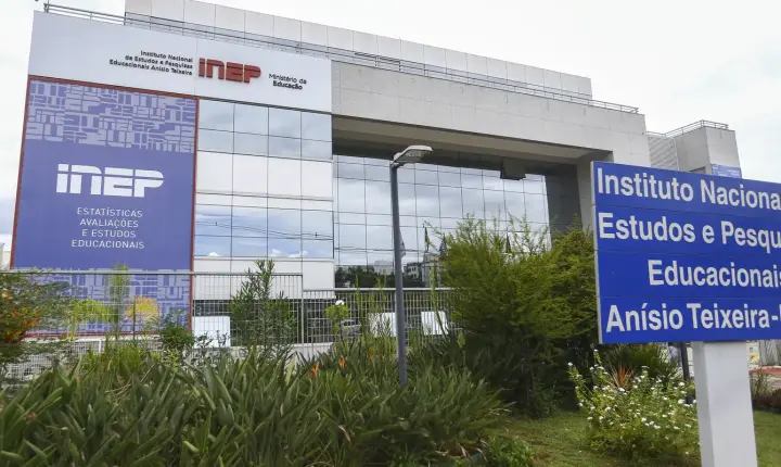 MEC prorroga prazo para pedir isenção da taxa de inscrição do Enem