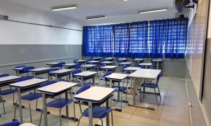 NOVO TEMPO NA ESCOLA  LEICO AKAISHI