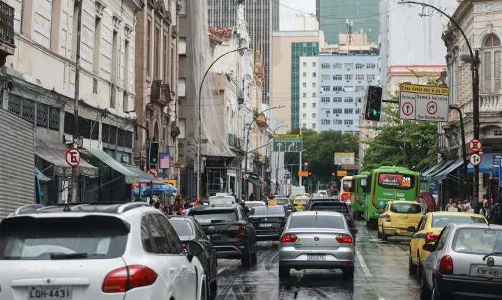 Rio: maioria dos carros roubados está em áreas controladas pelo crime