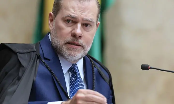 Toffoli vota para conceder 60 dias para big techs implementarem regras